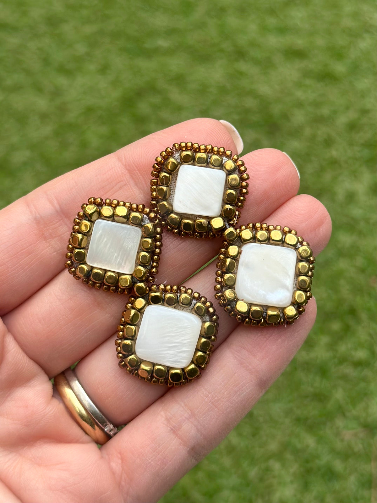 Aro Ricamo concha perla oro y bronce