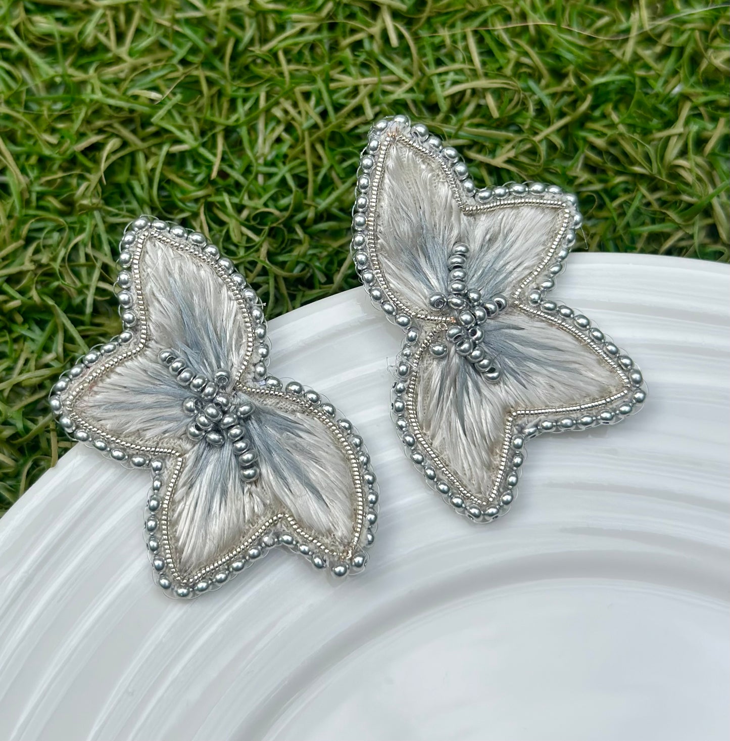 Aro Ricamo flor seda plateado 12