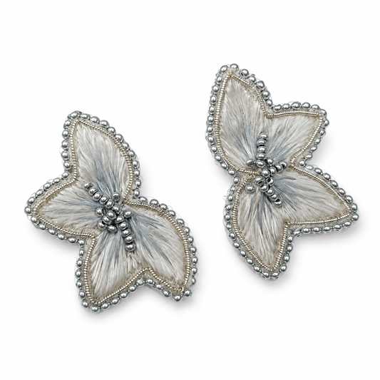 Aro Ricamo flor seda plateado