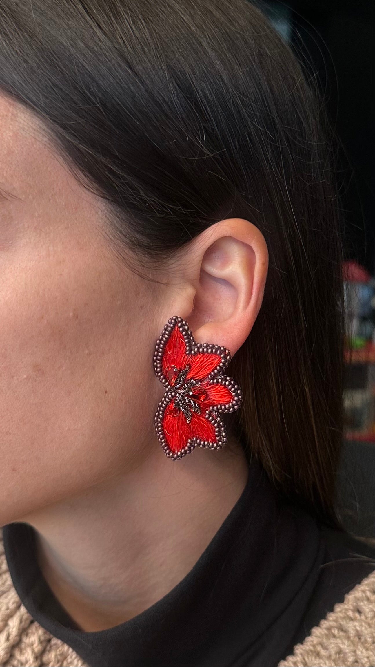 Aro Ricamo flor roja 2