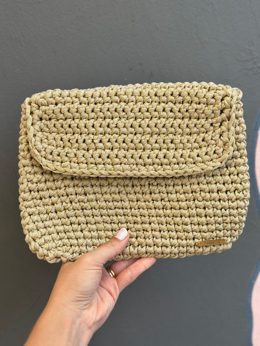Cartera Sienna dorada